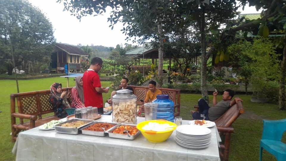 Ambow Homestay Jungle Trekking & Village Tour Bukit Lawang Dış mekan fotoğraf