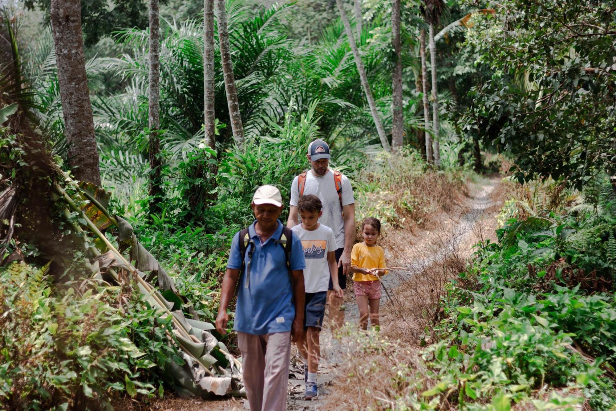 Ambow Homestay Jungle Trekking & Village Tour Bukit Lawang Dış mekan fotoğraf