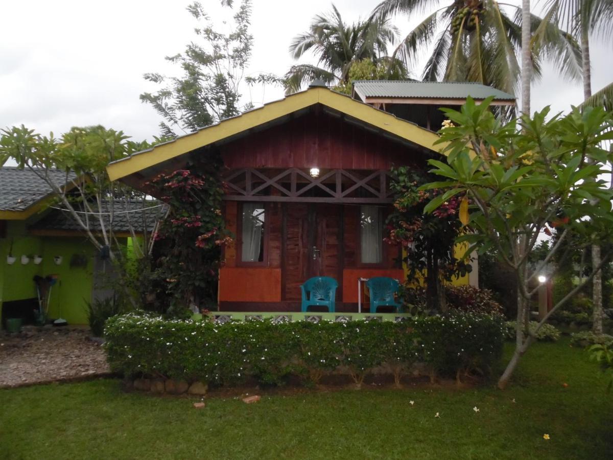Ambow Homestay Jungle Trekking & Village Tour Bukit Lawang Dış mekan fotoğraf